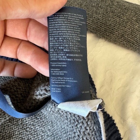 Tommy Hilfiger Luxury Blend Men's Gray Logo Long Sleeve Knit Sweater‎ Large - Picture 8 of 14